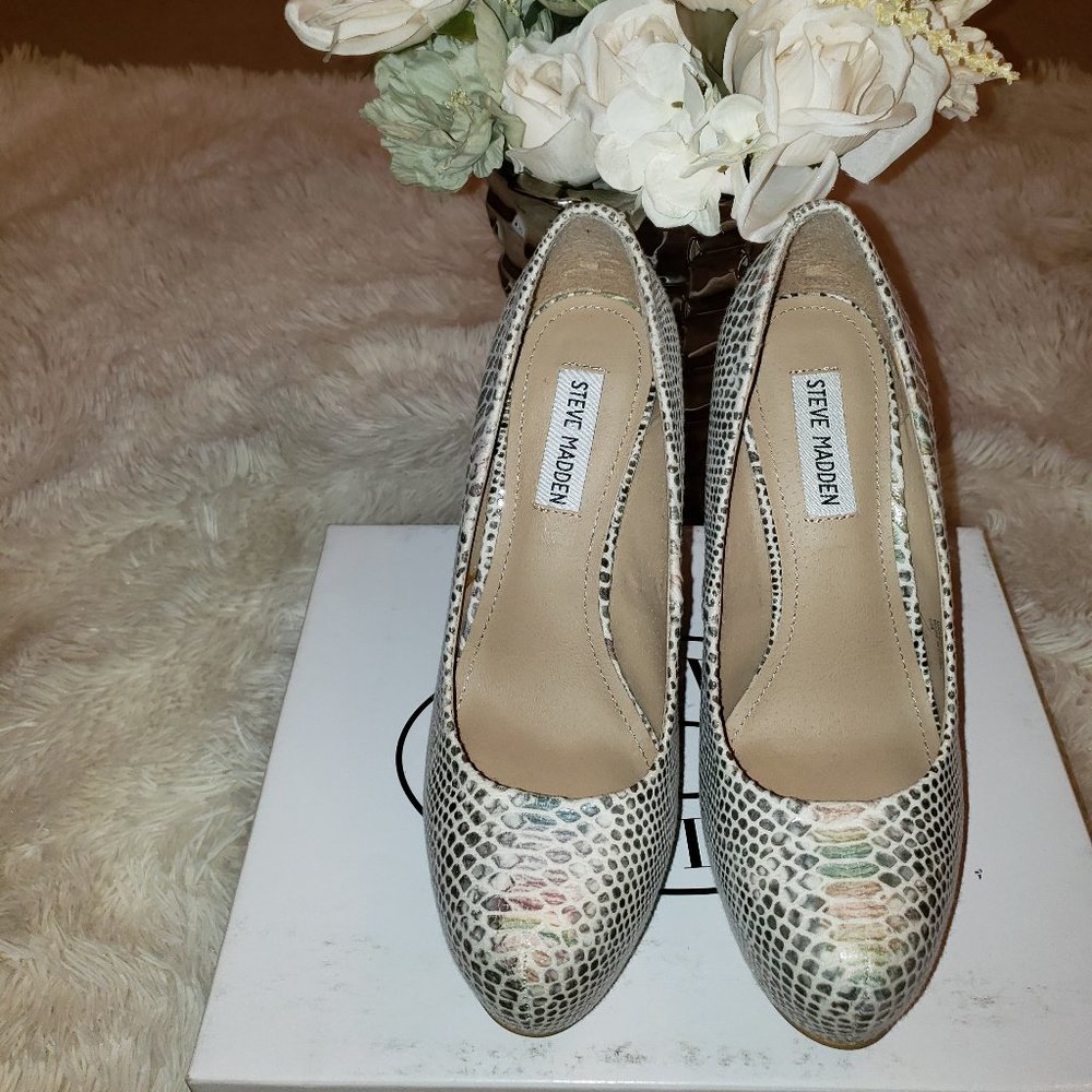 Pastel Snake Print